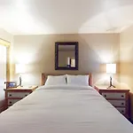 Yosemite Silvertip Lodge