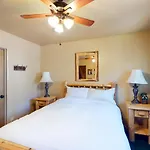 Yosemite Silvertip Lodge